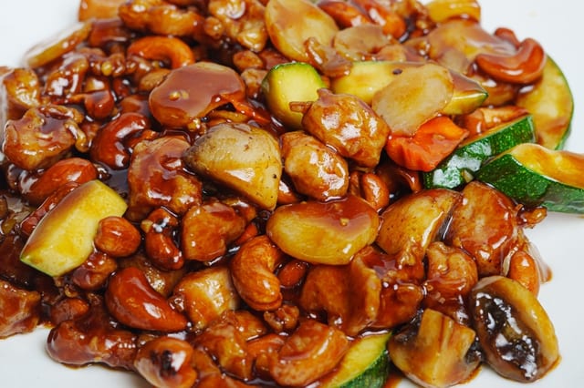 Chicken with Cashwer (1 pan, 8 servings).