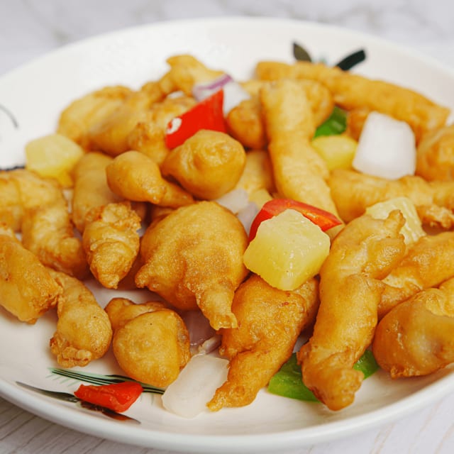 Sweet and Sour Chicken Lunch 酸甜鸡 Almuerzo de pollo agridulce.