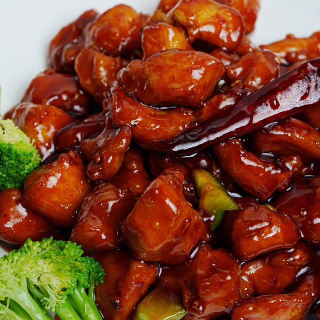 General Tso's Chicken Lunch 左宗鸡 Almuerzo de pollo General Tso.