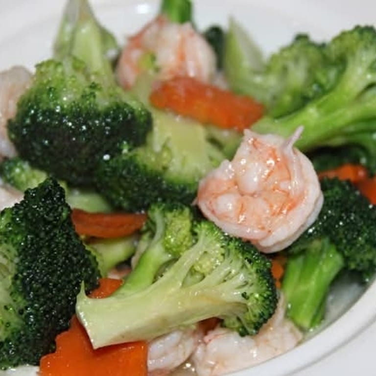 Savor Our Lunch Menu