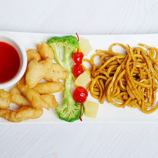 Kid Chicken with Noodles 小孩鸡跟面 pollo para niño